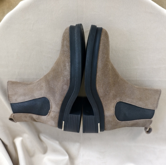 Kenneth Cole Tan Taupe Suede Ankle Boots - Picture 4 of 8